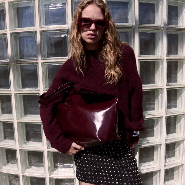 https://www.marksandspencer.in/on/demandware.static/-/Sites-mnsindia-Library/default/dwfe2098e7/2025/Autumnlaunch/Lookbook/lookbook-list-thumb-DW.jpg