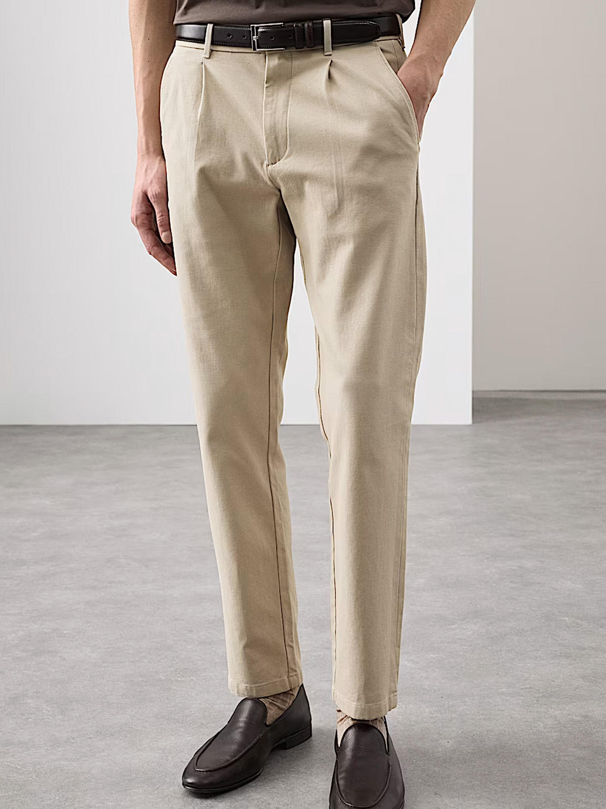 Tapered Fit Textured Dobby Pleat Front Chinos