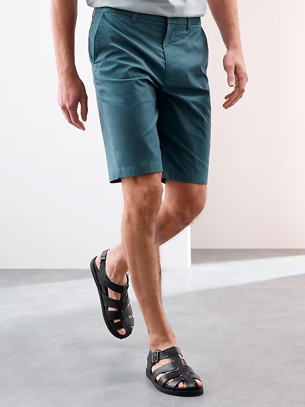 Regular Fit Super Lightweight Chino Shorts